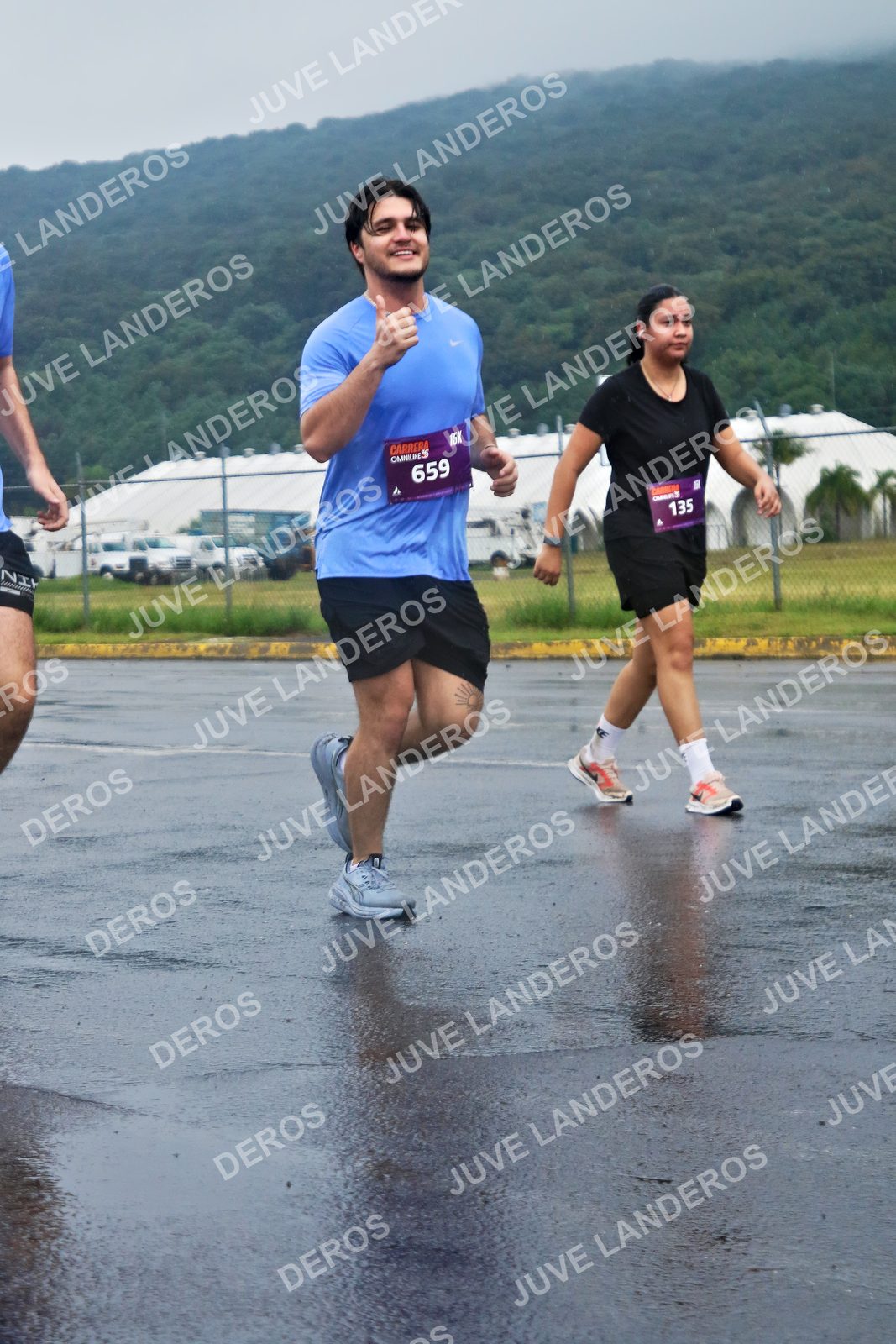 Foto de la CARRERA OMNILIFE GUADALAJARA en Estadio Akron, Zapopan a las 08:01 · dorsal 659, 135