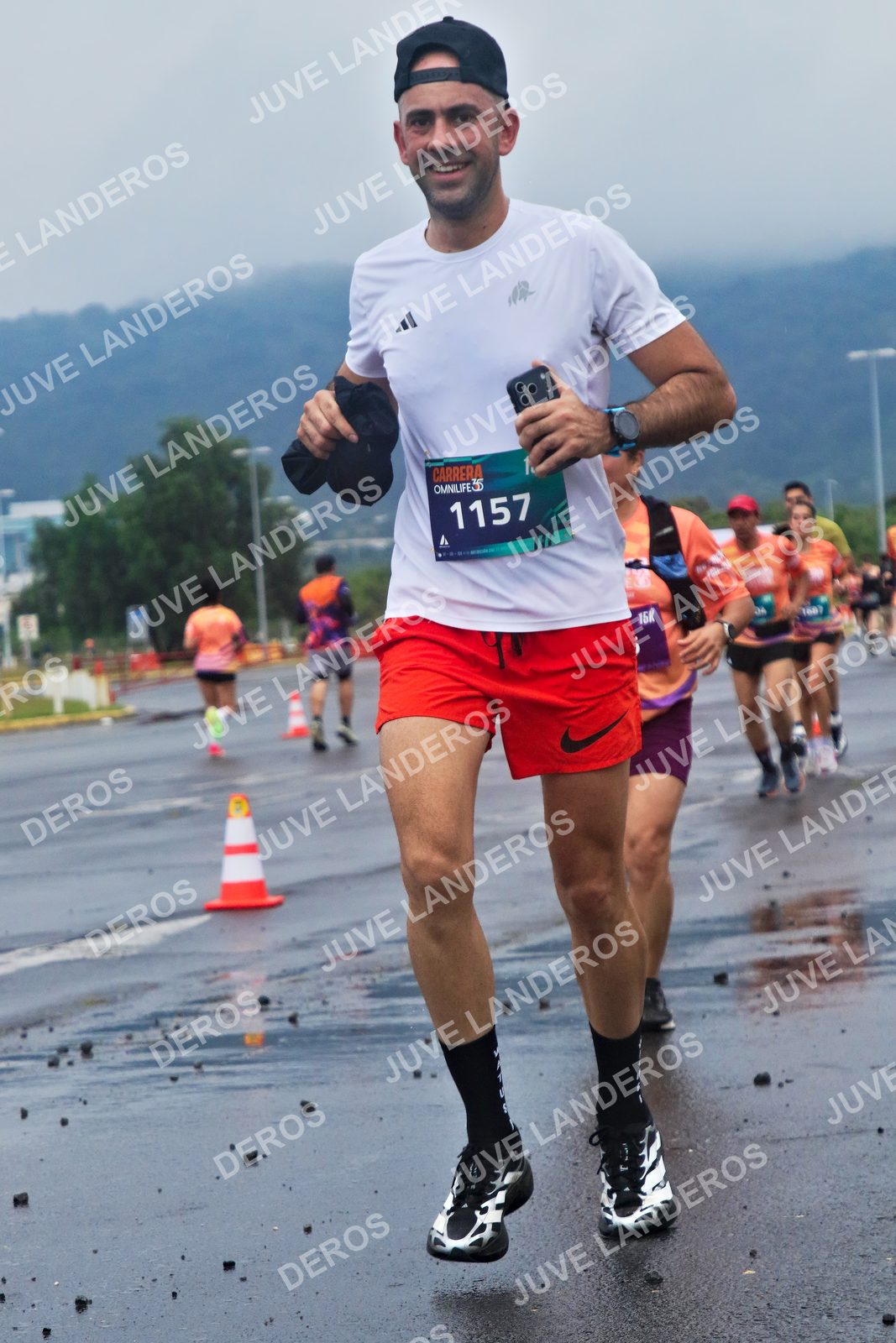 Foto de la CARRERA OMNILIFE GUADALAJARA en Estadio Akron, Zapopan a las 07:38 · dorsal 1157