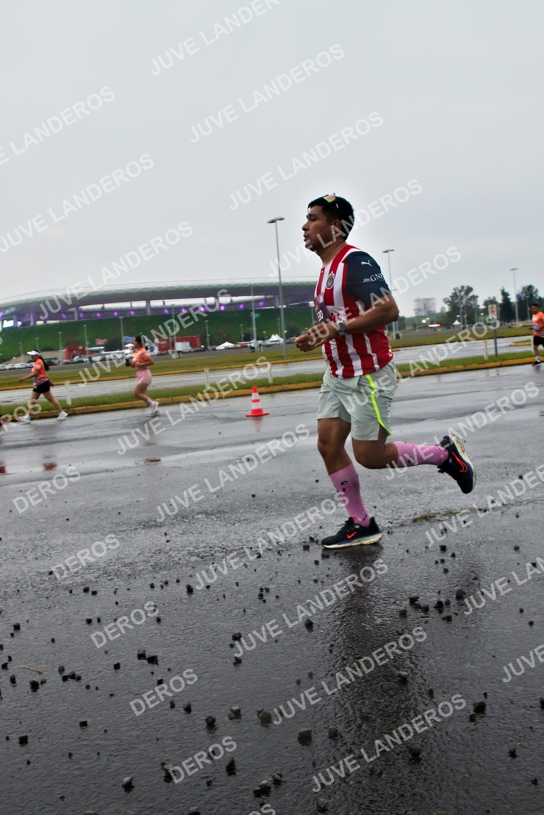 Foto de la CARRERA OMNILIFE GUADALAJARA en Estadio Akron, Zapopan a las 07:24