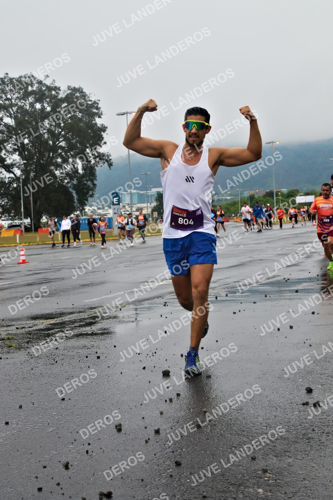 Foto de la CARRERA OMNILIFE GUADALAJARA en Estadio Akron, Zapopan a las 07:29 · dorsal 804, 389