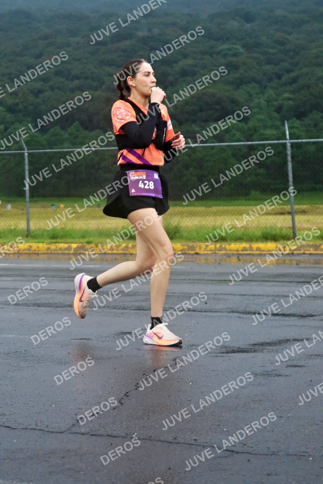 Foto de la CARRERA OMNILIFE GUADALAJARA en Estadio Akron, Zapopan a las 07:57 · dorsal 428