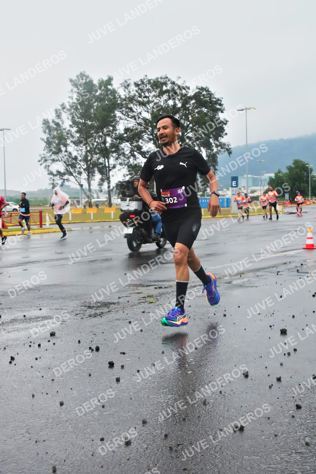 Foto de la CARRERA OMNILIFE GUADALAJARA en Estadio Akron, Zapopan a las 07:21 · dorsal 302