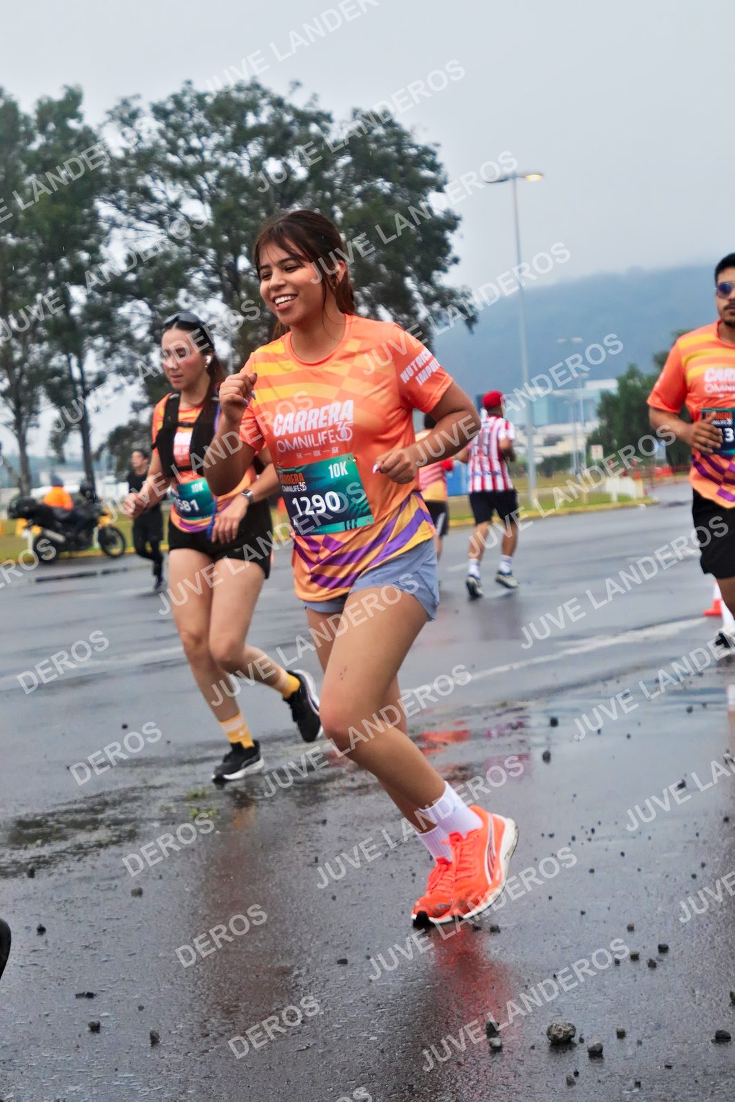 Foto de la CARRERA OMNILIFE GUADALAJARA en Estadio Akron, Zapopan a las 07:46 · dorsal 1290, 581