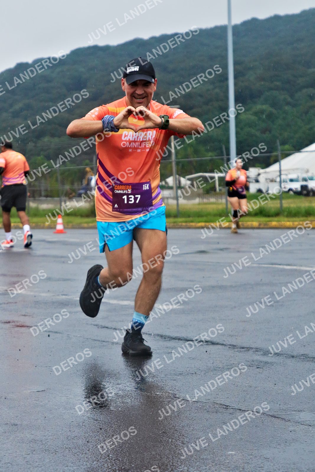 Foto de la CARRERA OMNILIFE GUADALAJARA en Estadio Akron, Zapopan a las 07:52 · dorsal 137