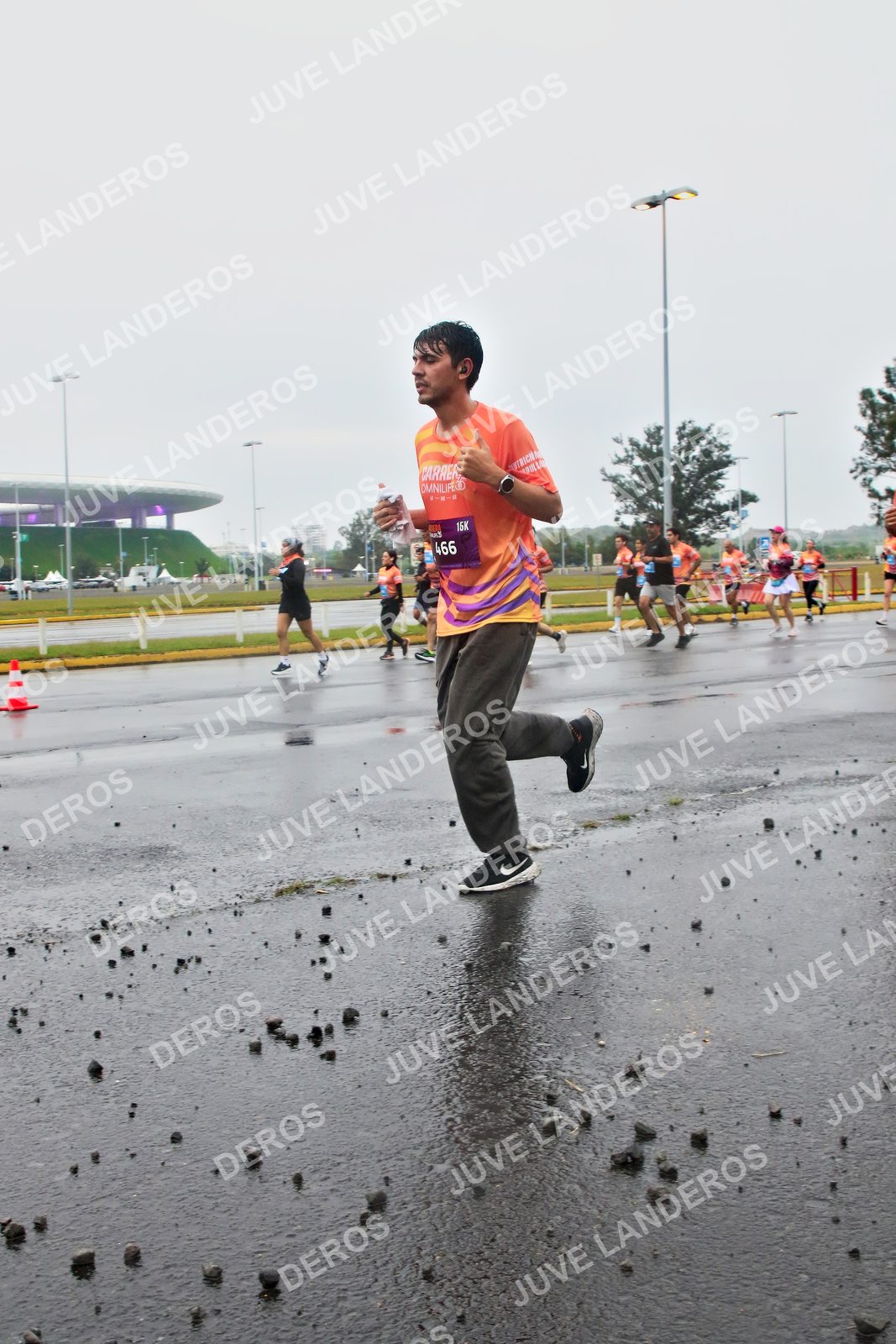 Foto de la CARRERA OMNILIFE GUADALAJARA en Estadio Akron, Zapopan a las 07:25 · dorsal 466