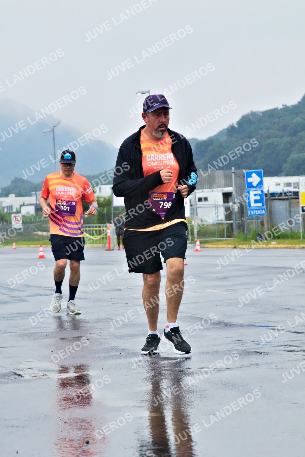Foto de la CARRERA OMNILIFE GUADALAJARA en Estadio Akron, Zapopan a las 08:08 · dorsal 798, 101