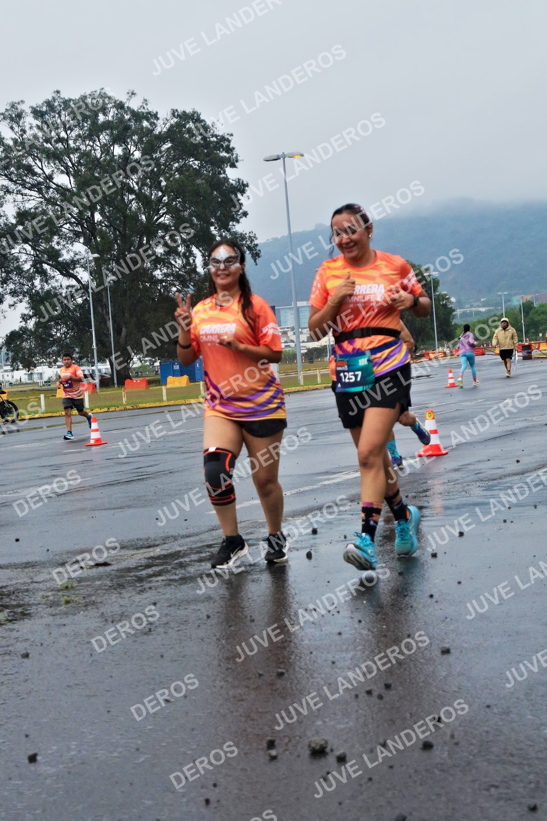 Foto de la CARRERA OMNILIFE GUADALAJARA en Estadio Akron, Zapopan a las 07:48 · dorsal 1257