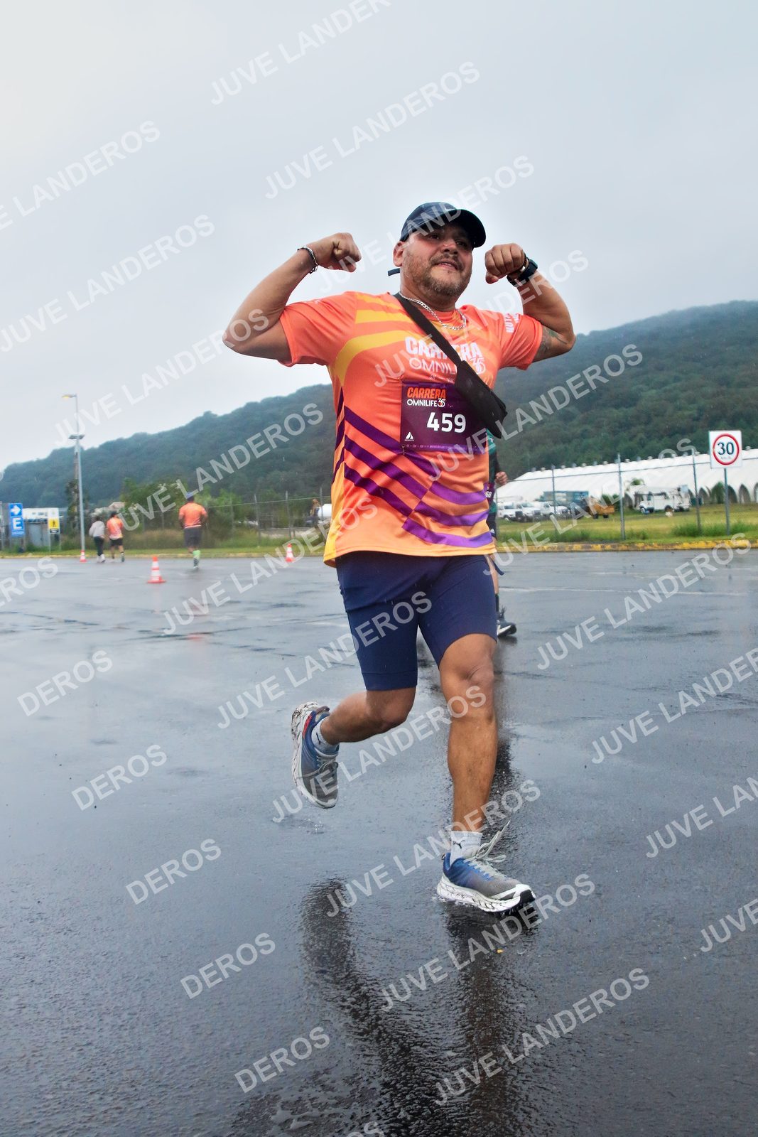 Foto de la CARRERA OMNILIFE GUADALAJARA en Estadio Akron, Zapopan a las 08:02 · dorsal 459, 30