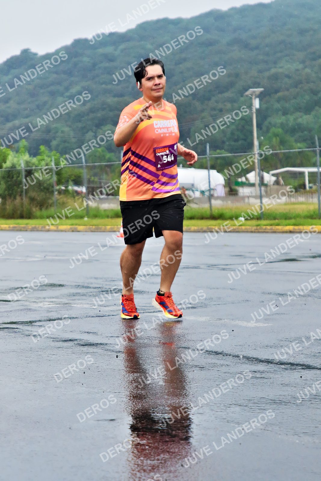 Foto de la CARRERA OMNILIFE GUADALAJARA en Estadio Akron, Zapopan a las 08:05 · dorsal 544