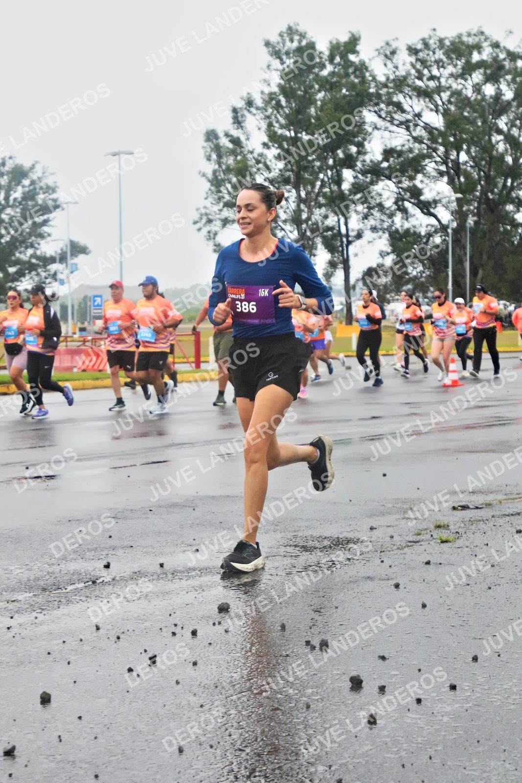 Foto de la CARRERA OMNILIFE GUADALAJARA en Estadio Akron, Zapopan a las 07:23 · dorsal 386