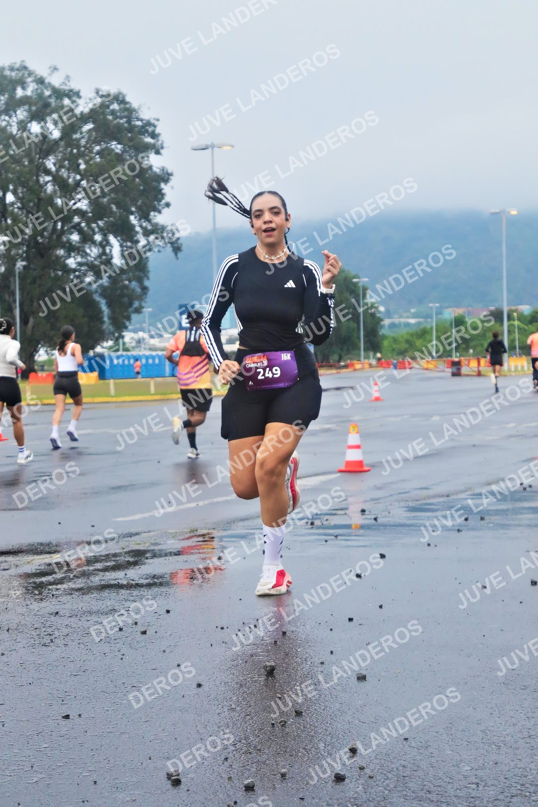 Foto de la CARRERA OMNILIFE GUADALAJARA en Estadio Akron, Zapopan a las 07:36 · dorsal 249