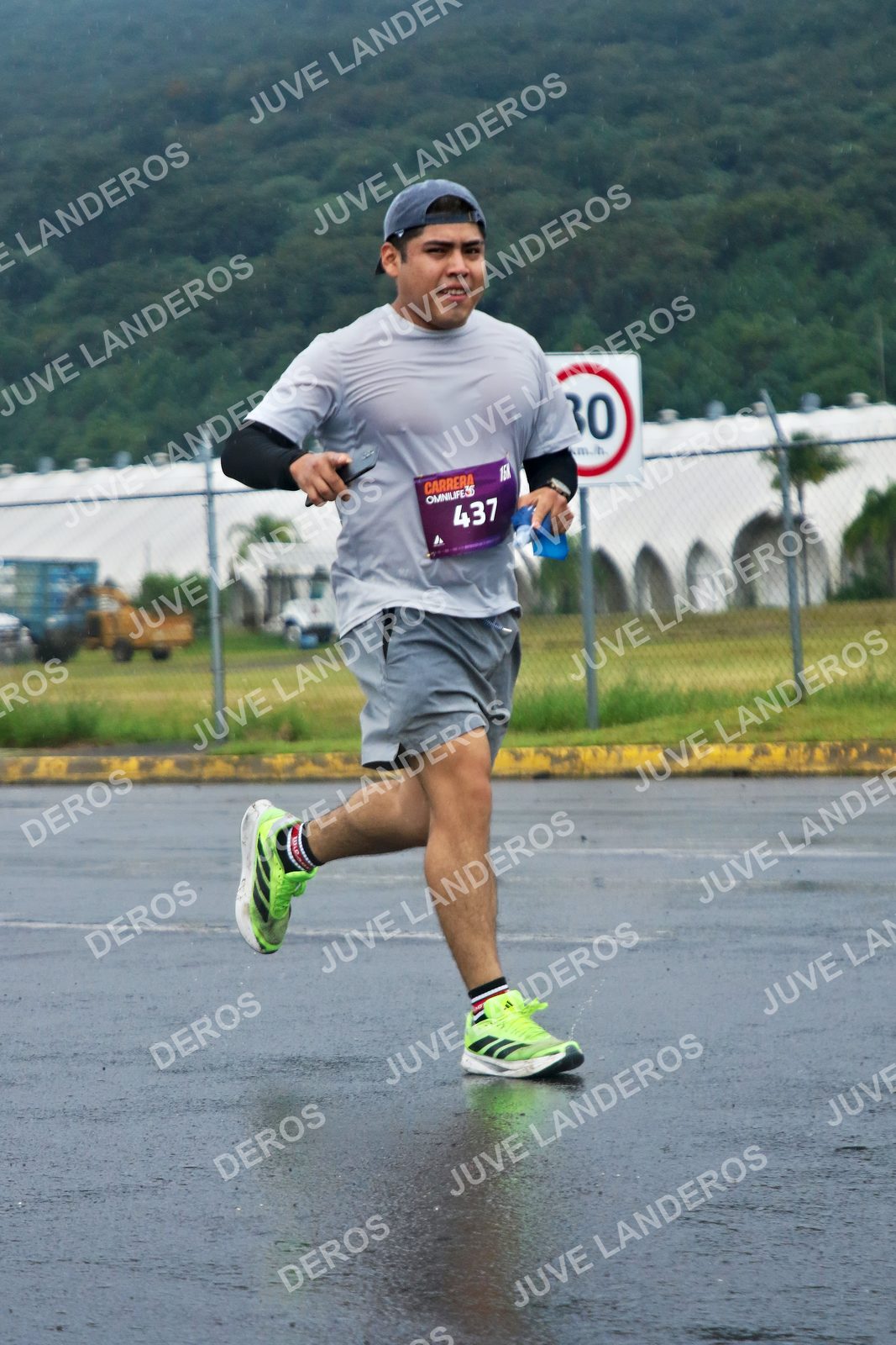 Foto de la CARRERA OMNILIFE GUADALAJARA en Estadio Akron, Zapopan a las 07:56 · dorsal 437