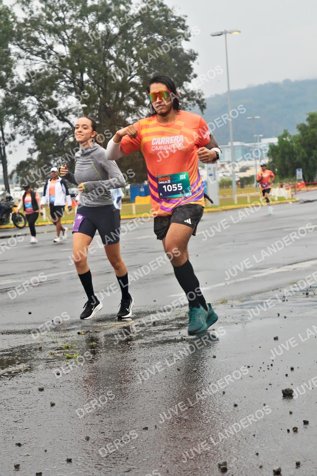 Foto de la CARRERA OMNILIFE GUADALAJARA en Estadio Akron, Zapopan a las 07:34 · dorsal 1055