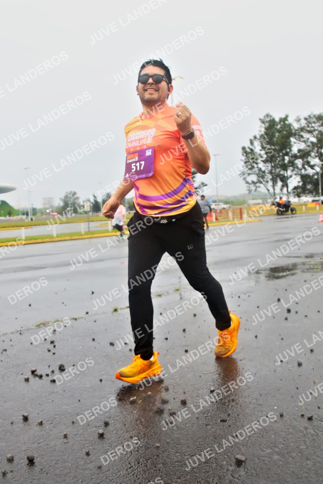 Foto de la CARRERA OMNILIFE GUADALAJARA en Estadio Akron, Zapopan a las 07:33 · dorsal 517