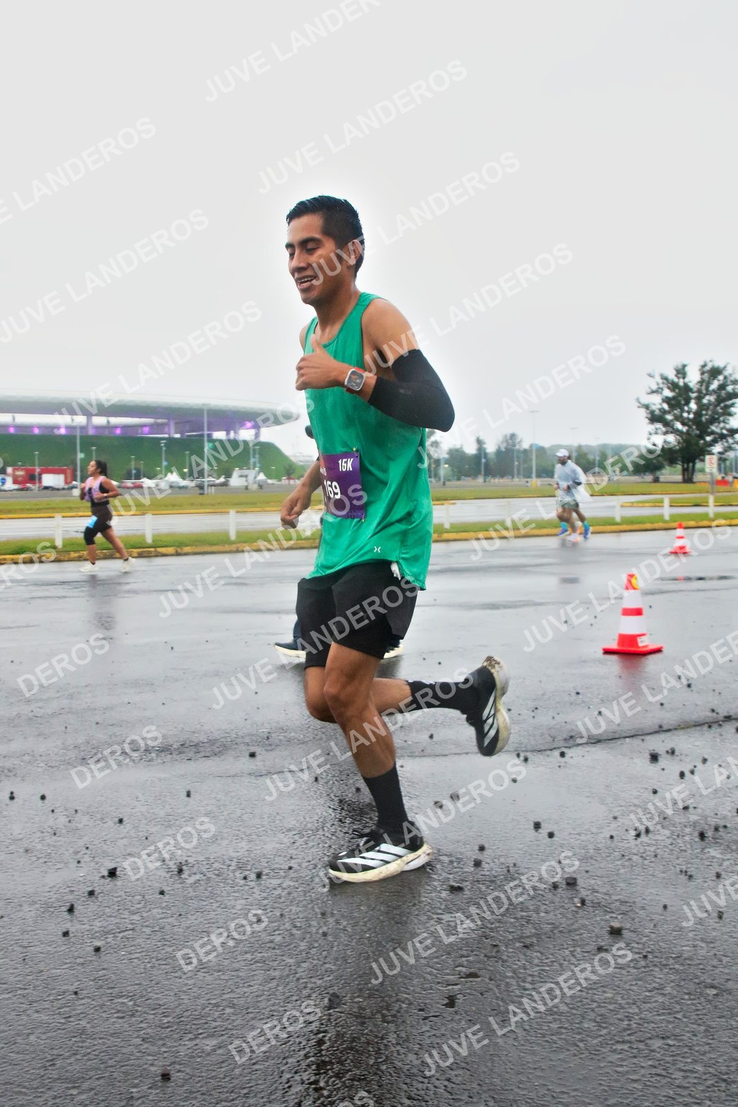 Foto de la CARRERA OMNILIFE GUADALAJARA en Estadio Akron, Zapopan a las 07:22 · dorsal 169