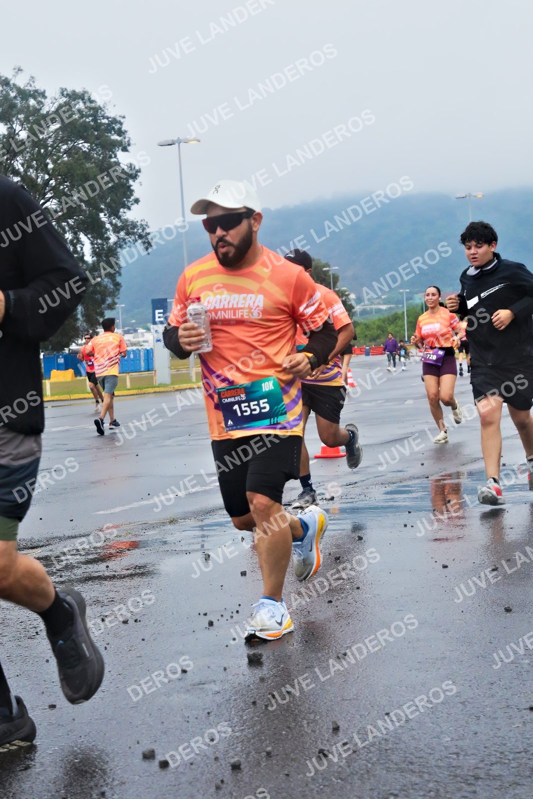 Foto de la CARRERA OMNILIFE GUADALAJARA en Estadio Akron, Zapopan a las 07:41 · dorsal 1555, 728