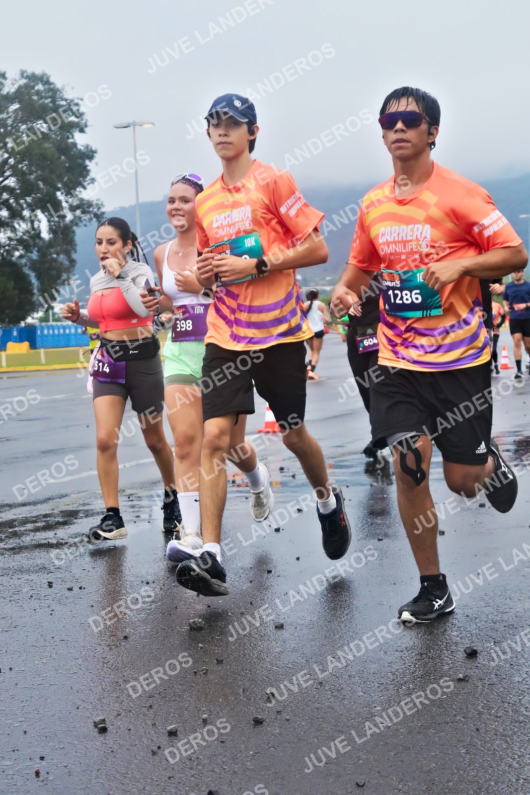 Foto de la CARRERA OMNILIFE GUADALAJARA en Estadio Akron, Zapopan a las 07:36 · dorsal 1286, 398, 514, 604