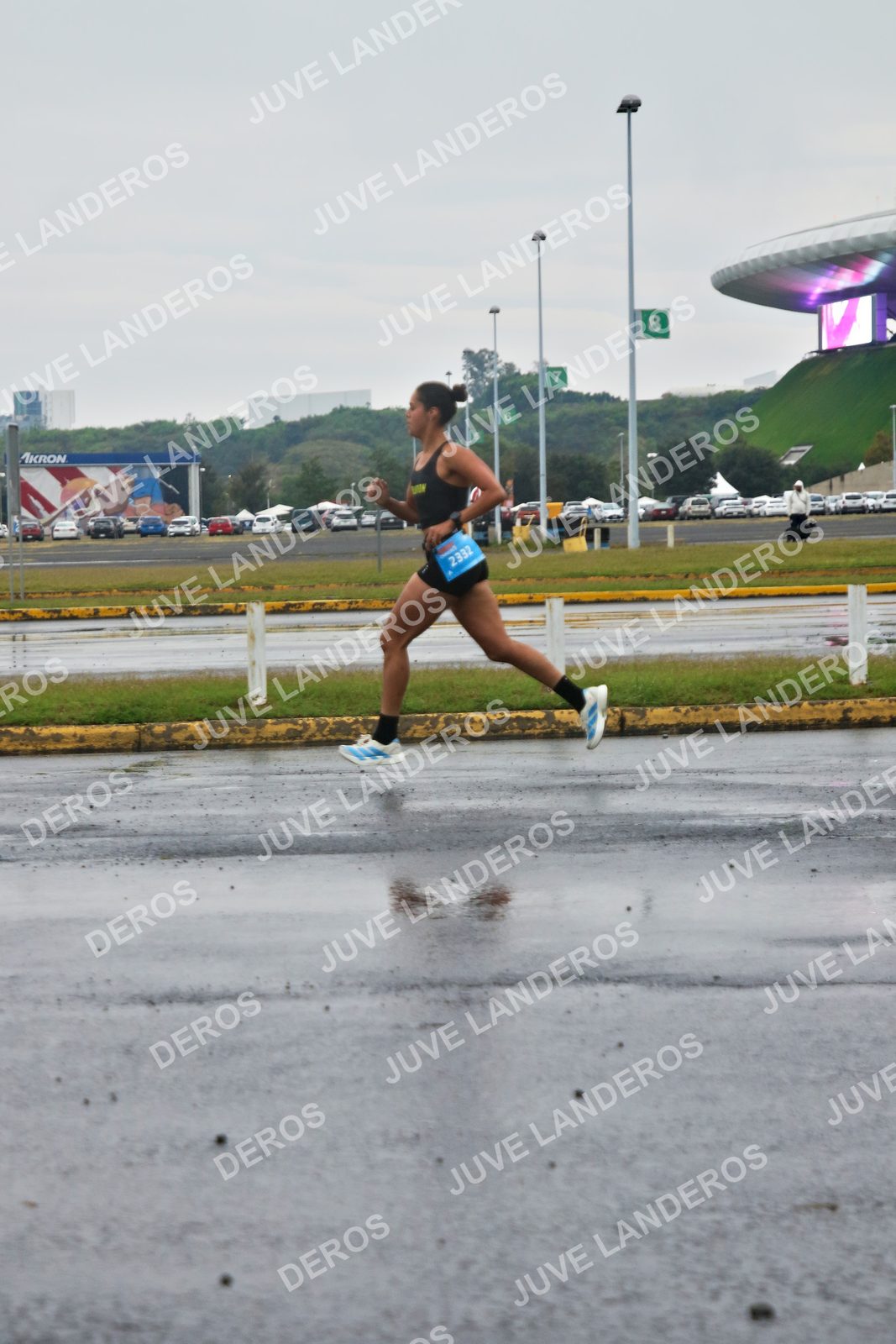 Foto de la CARRERA OMNILIFE GUADALAJARA en Estadio Akron, Zapopan a las 07:18 · dorsal 2332