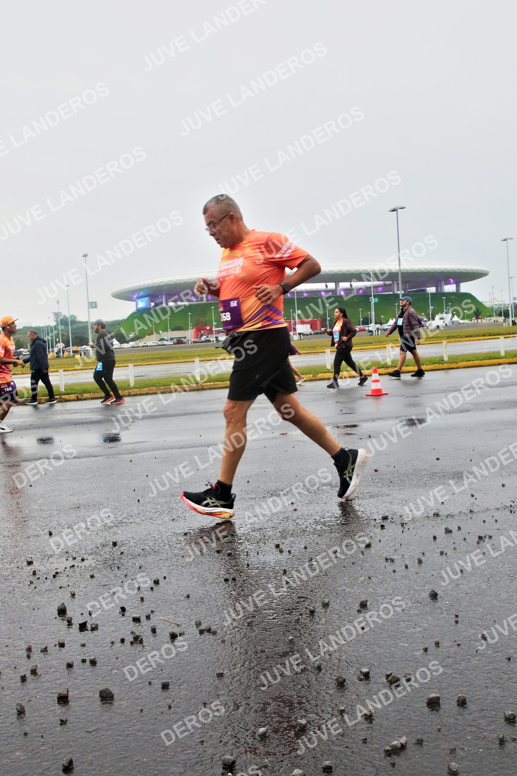 Foto de la CARRERA OMNILIFE GUADALAJARA en Estadio Akron, Zapopan a las 07:30 · dorsal 268, 166