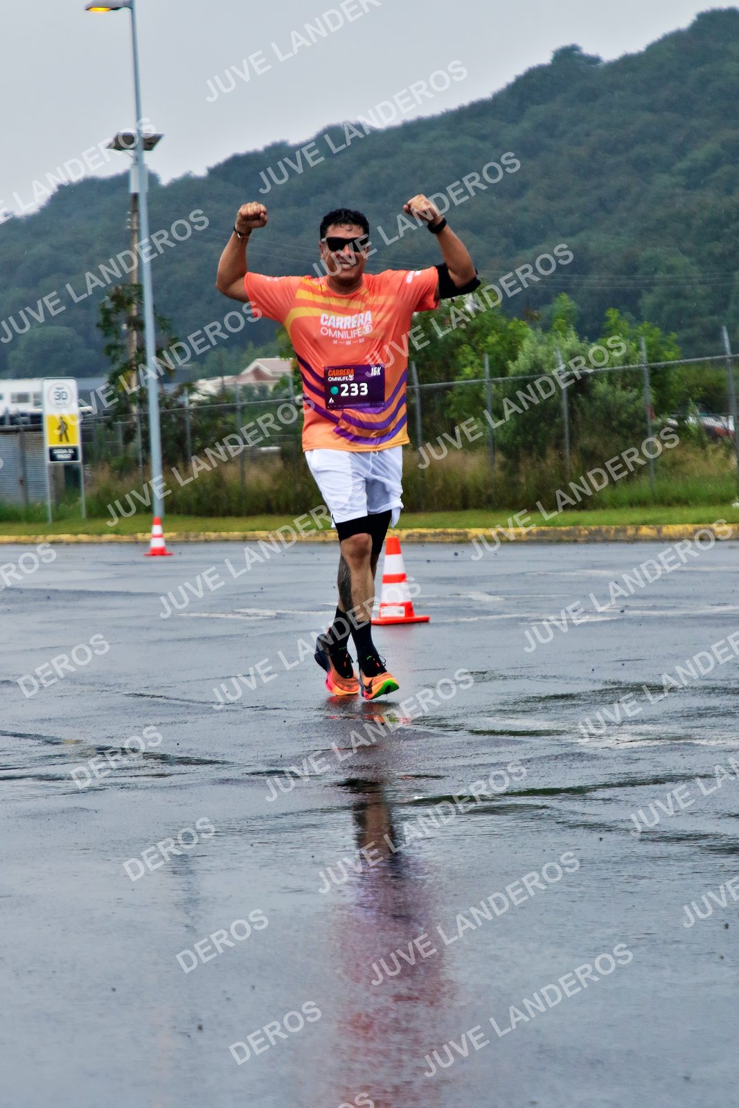 Foto de la CARRERA OMNILIFE GUADALAJARA en Estadio Akron, Zapopan a las 08:05 · dorsal 233, 30