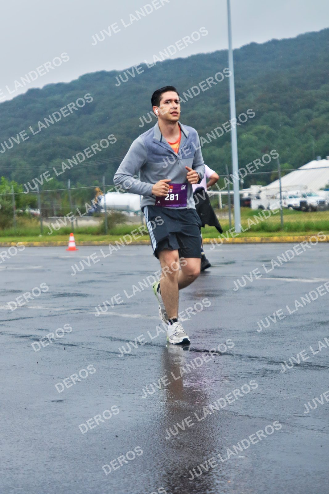 Foto de la CARRERA OMNILIFE GUADALAJARA en Estadio Akron, Zapopan a las 07:59 · dorsal 281