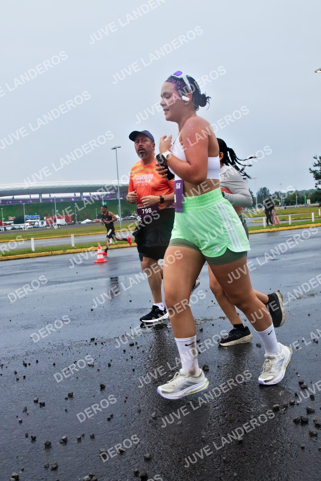 Foto de la CARRERA OMNILIFE GUADALAJARA en Estadio Akron, Zapopan a las 07:36 · dorsal 798