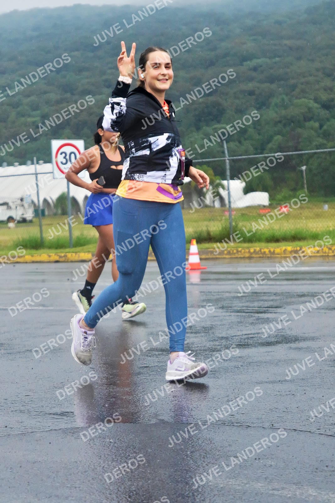 Foto de la CARRERA OMNILIFE GUADALAJARA en Estadio Akron, Zapopan a las 08:02 · dorsal 30