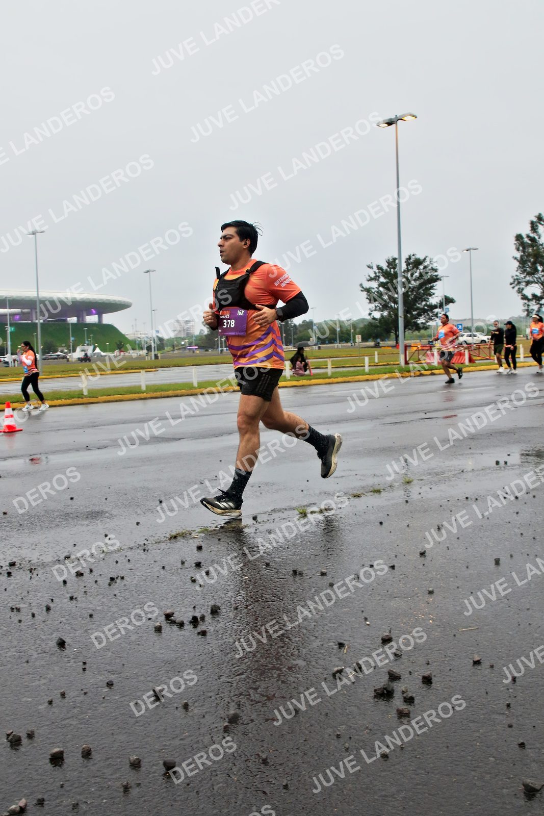 Foto de la CARRERA OMNILIFE GUADALAJARA en Estadio Akron, Zapopan a las 07:30 · dorsal 378