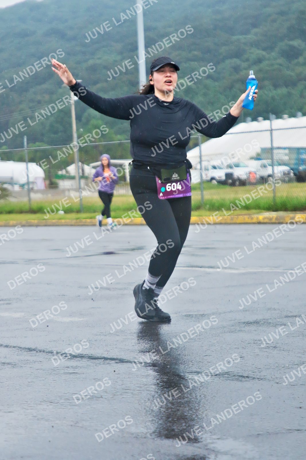 Foto de la CARRERA OMNILIFE GUADALAJARA en Estadio Akron, Zapopan a las 08:01 · dorsal 604