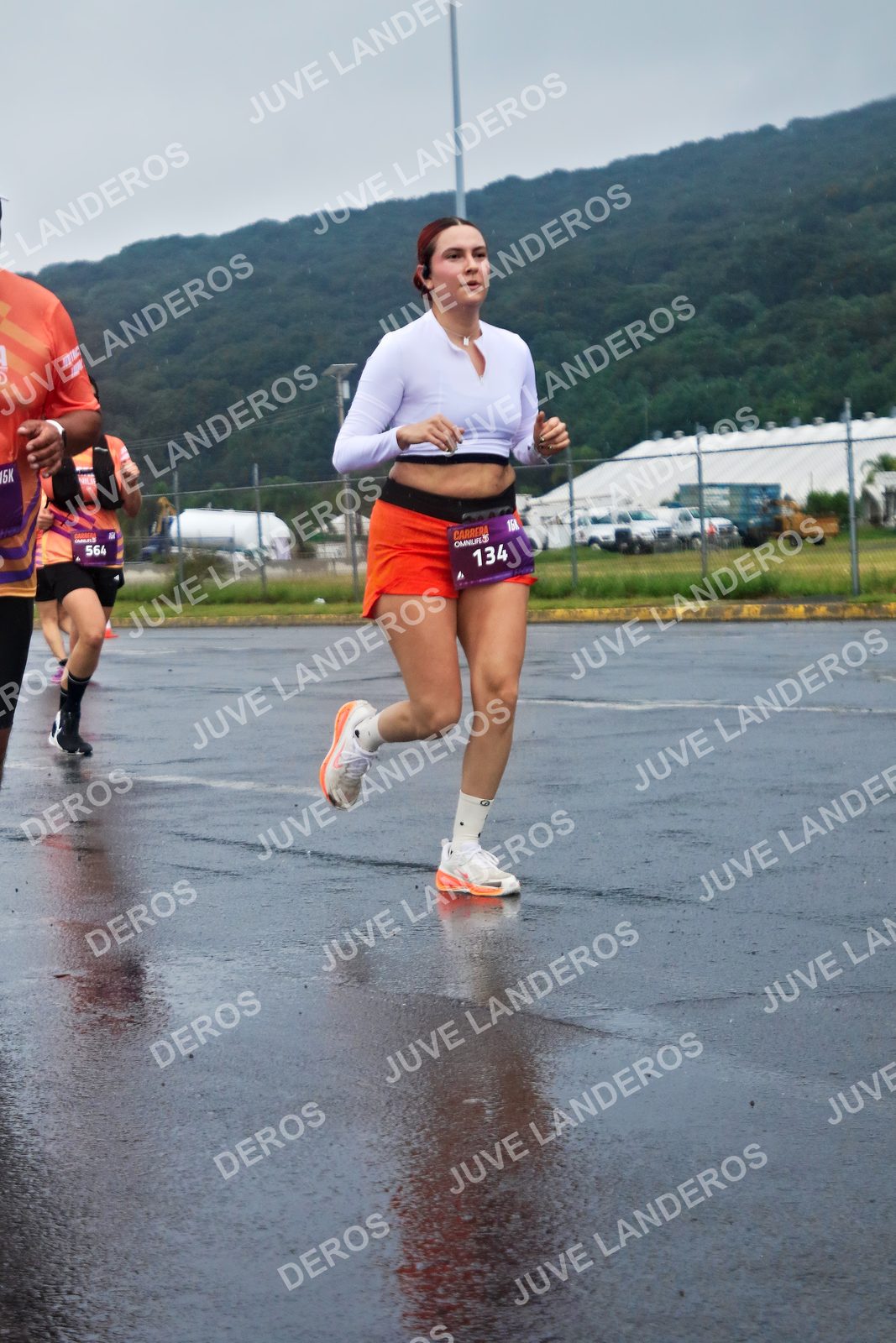 Foto de la CARRERA OMNILIFE GUADALAJARA en Estadio Akron, Zapopan a las 07:56 · dorsal 564, 134