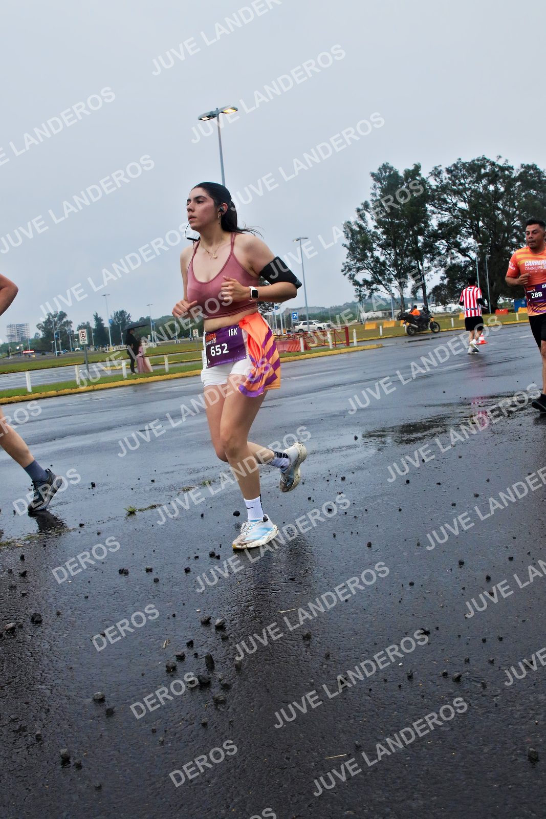 Foto de la CARRERA OMNILIFE GUADALAJARA en Estadio Akron, Zapopan a las 07:39 · dorsal 652, 288