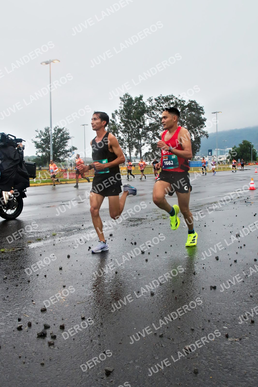 Foto de la CARRERA OMNILIFE GUADALAJARA en Estadio Akron, Zapopan a las 07:21 · dorsal 1662