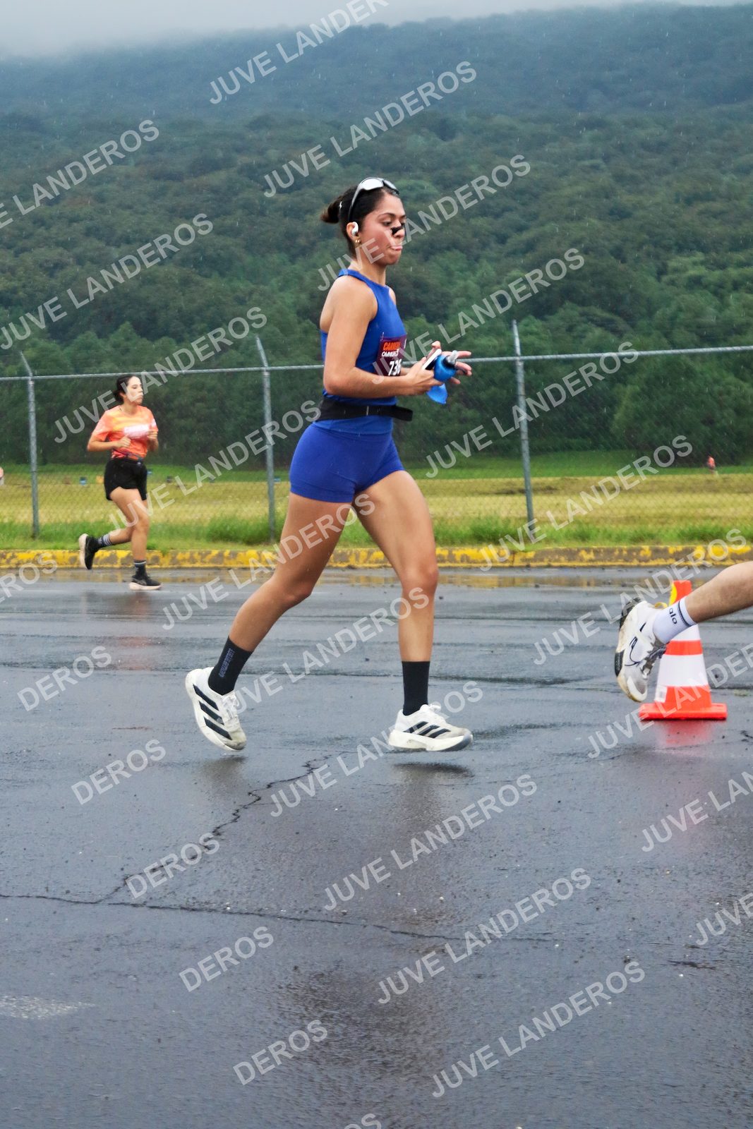 Foto de la CARRERA OMNILIFE GUADALAJARA en Estadio Akron, Zapopan a las 07:55 · dorsal 736