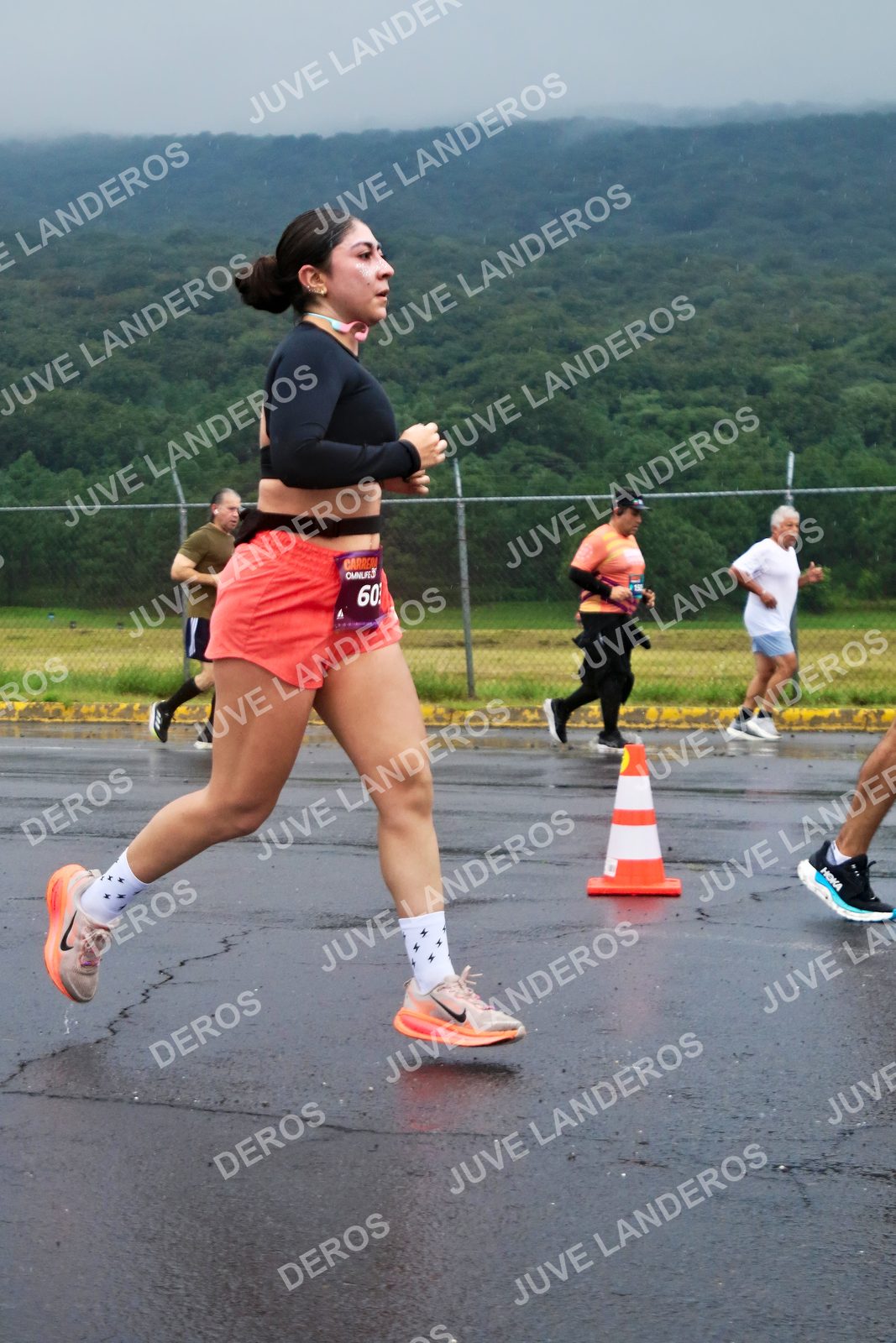 Foto de la CARRERA OMNILIFE GUADALAJARA en Estadio Akron, Zapopan a las 07:53 · dorsal 60