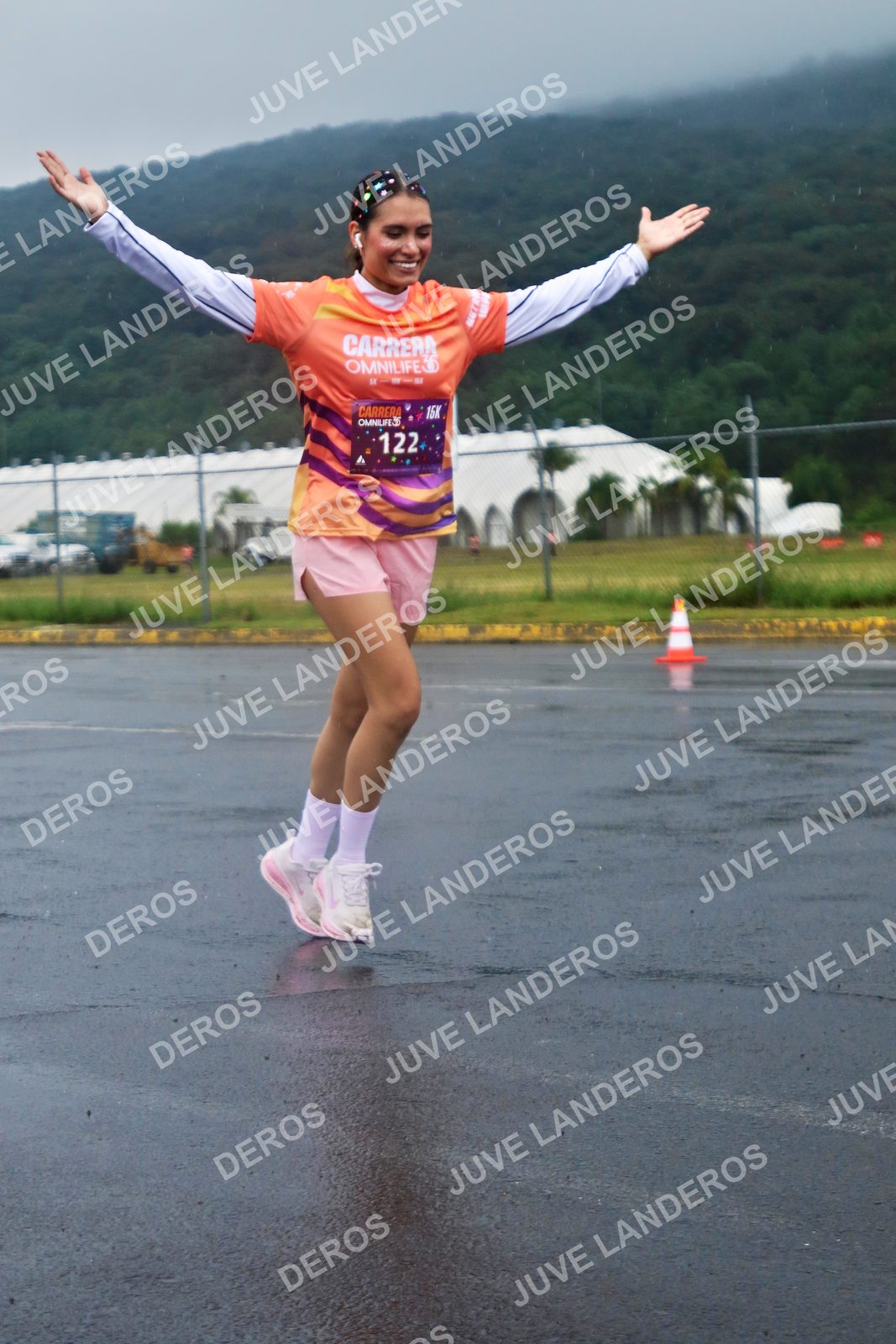 Foto de la CARRERA OMNILIFE GUADALAJARA en Estadio Akron, Zapopan a las 07:57 · dorsal 122
