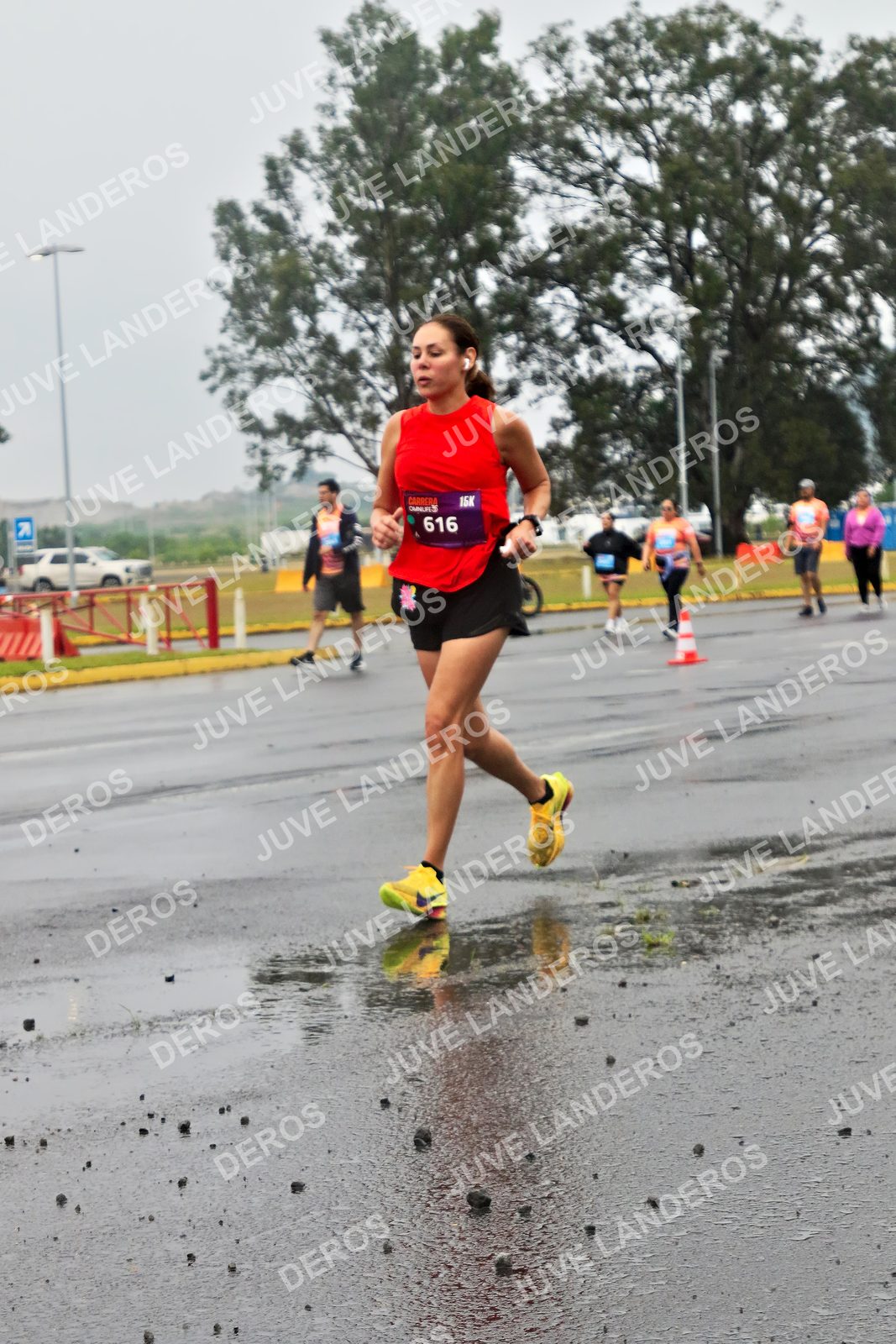 Foto de la CARRERA OMNILIFE GUADALAJARA en Estadio Akron, Zapopan a las 07:31 · dorsal 616