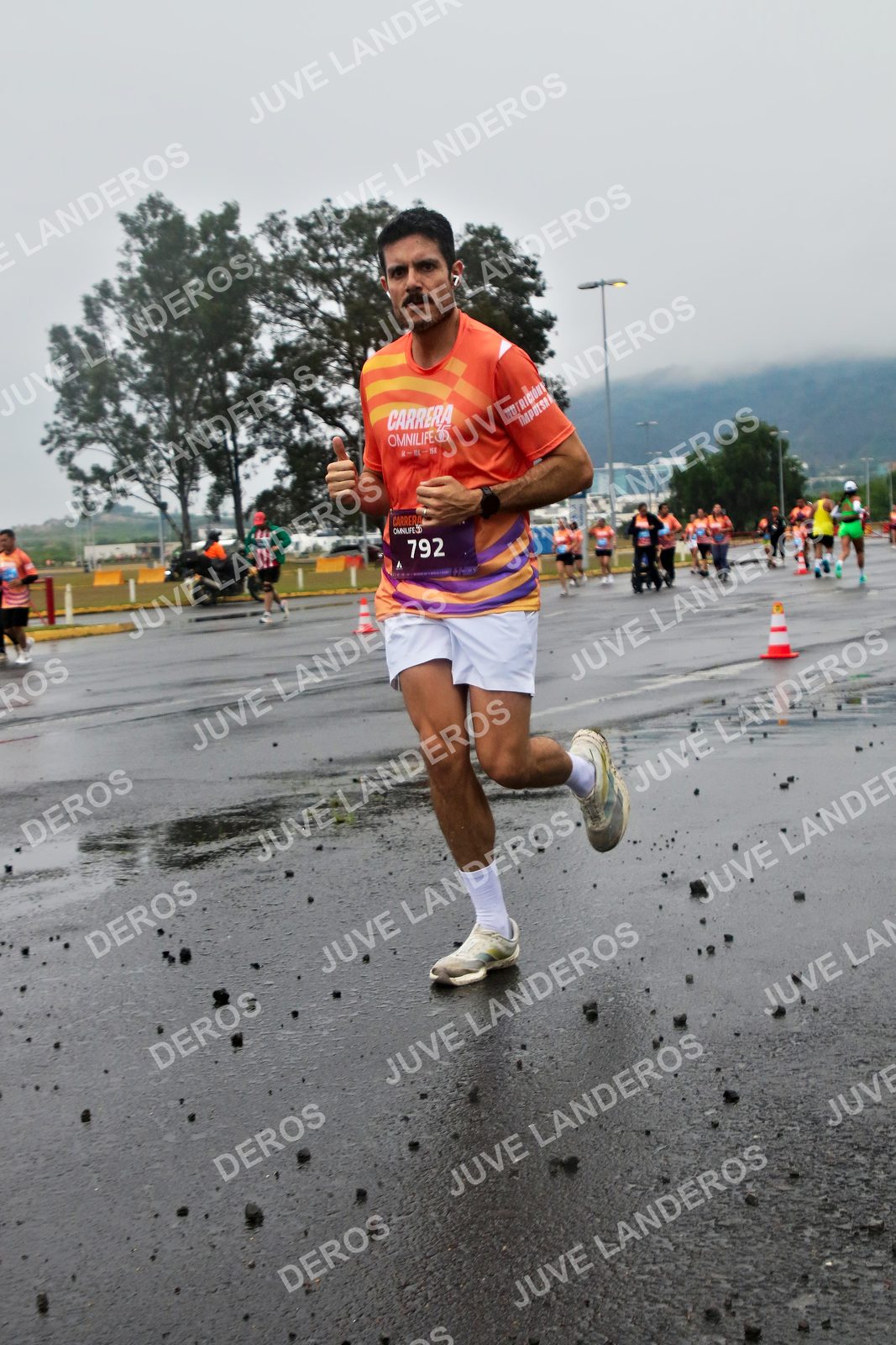 Foto de la CARRERA OMNILIFE GUADALAJARA en Estadio Akron, Zapopan a las 07:28 · dorsal 792