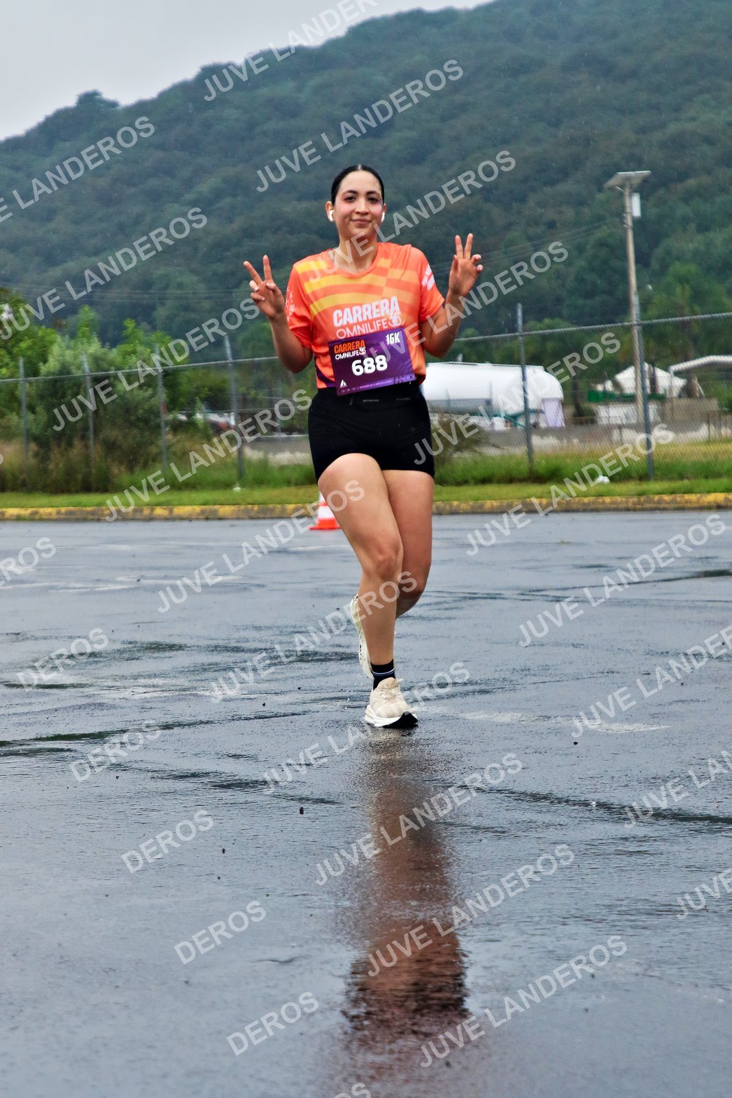 Foto de la CARRERA OMNILIFE GUADALAJARA en Estadio Akron, Zapopan a las 08:06 · dorsal 688