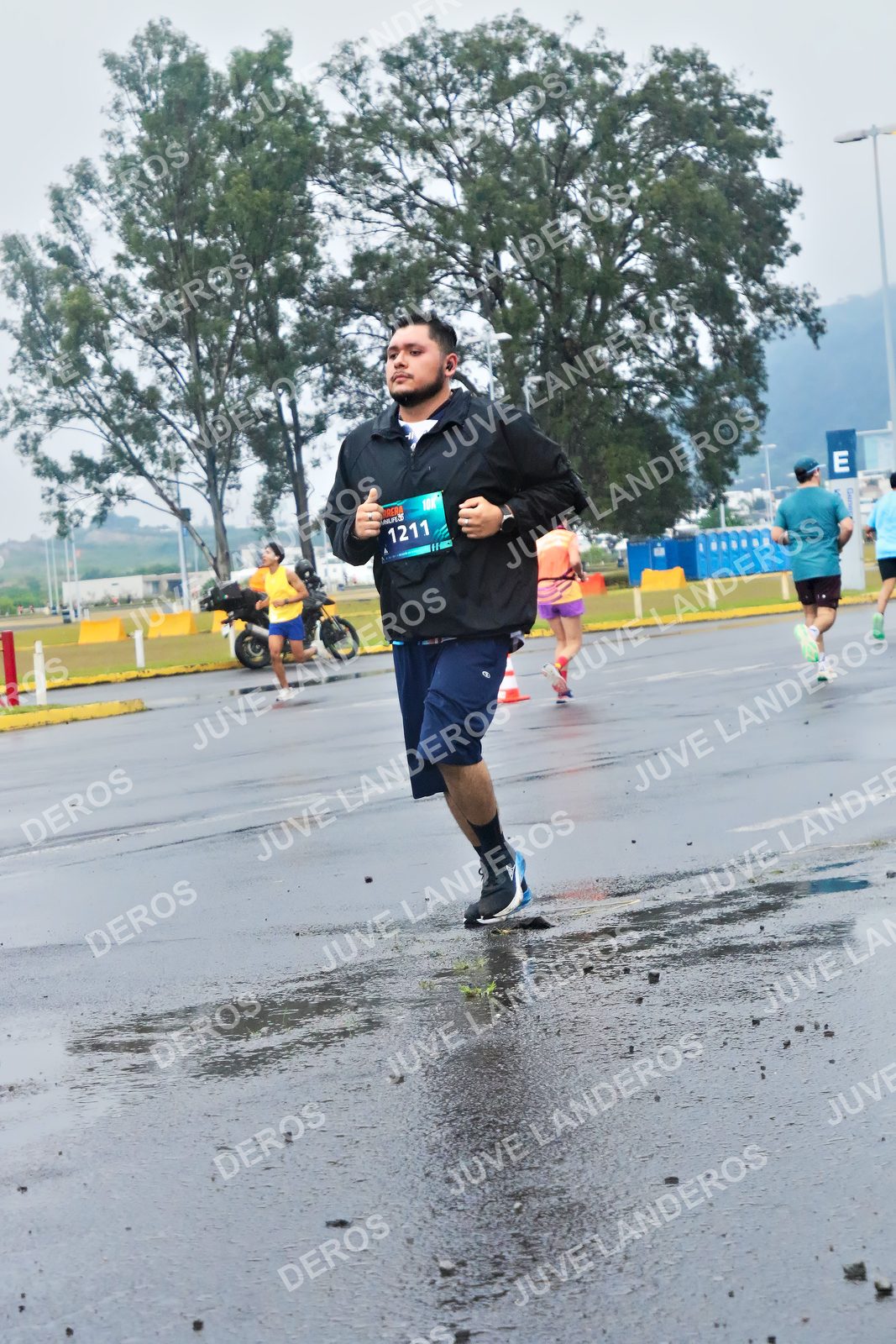 Foto de la CARRERA OMNILIFE GUADALAJARA en Estadio Akron, Zapopan a las 07:44 · dorsal 1211