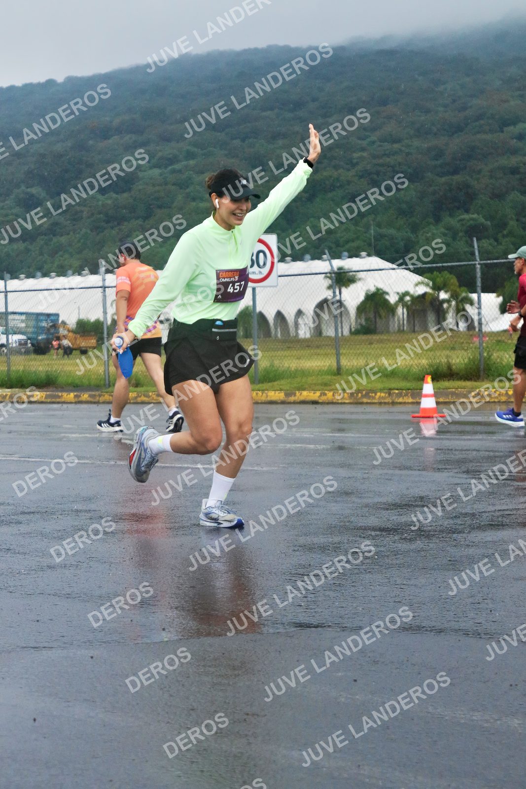 Foto de la CARRERA OMNILIFE GUADALAJARA en Estadio Akron, Zapopan a las 08:03 · dorsal 457