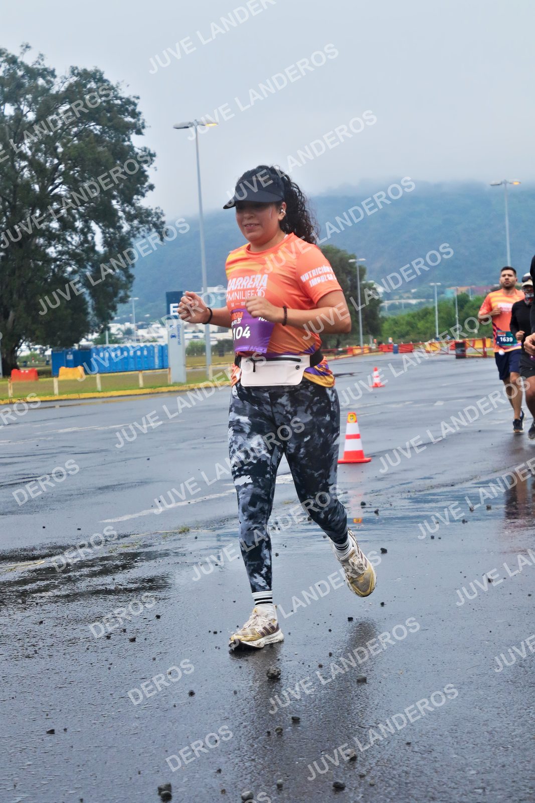 Foto de la CARRERA OMNILIFE GUADALAJARA en Estadio Akron, Zapopan a las 07:35 · dorsal 1639, 104
