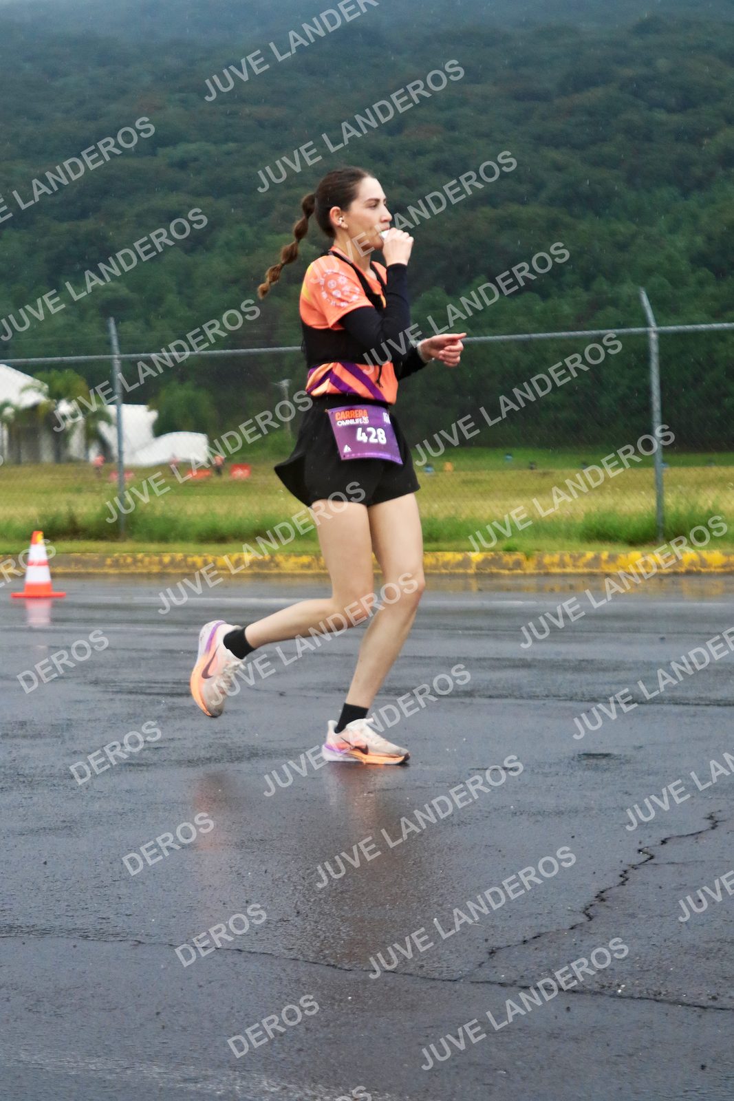 Foto de la CARRERA OMNILIFE GUADALAJARA en Estadio Akron, Zapopan a las 07:57 · dorsal 428