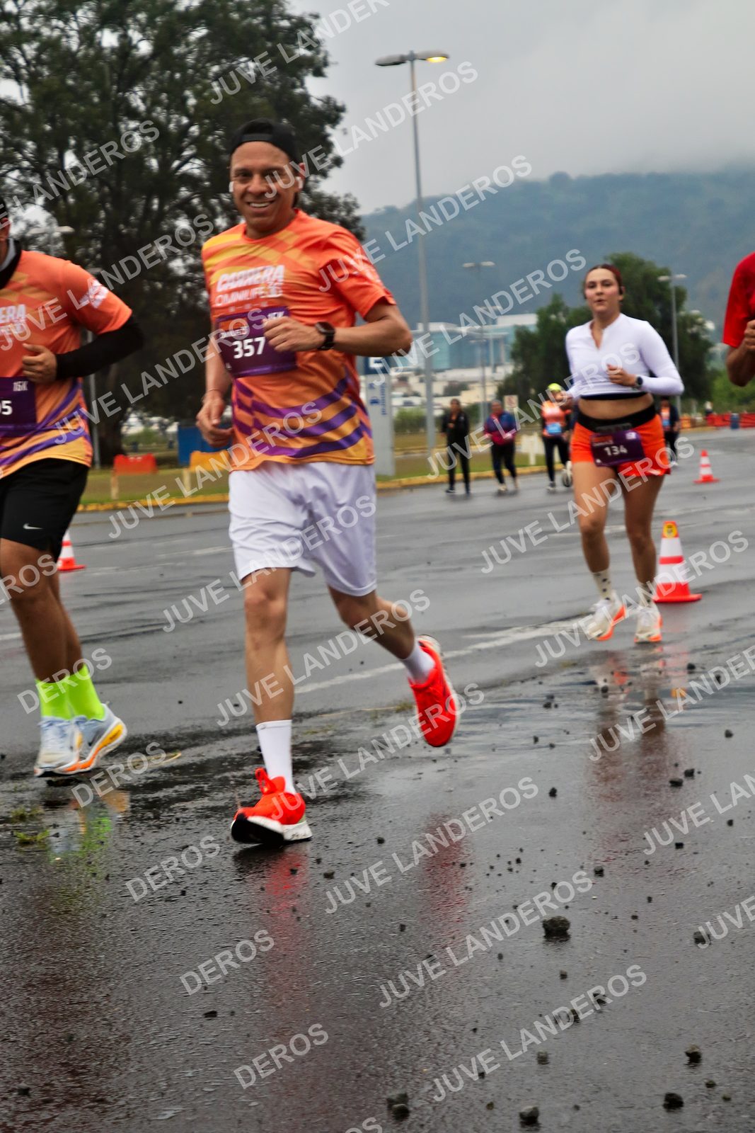 Foto de la CARRERA OMNILIFE GUADALAJARA en Estadio Akron, Zapopan a las 07:33 · dorsal 357, 134