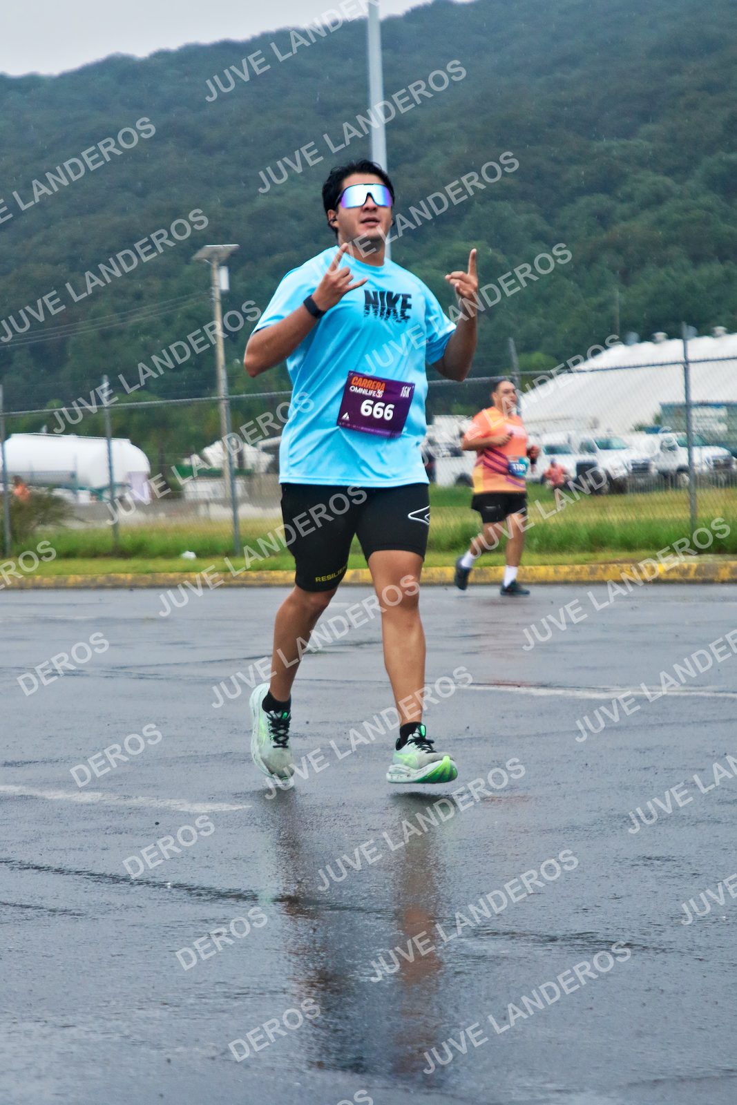 Foto de la CARRERA OMNILIFE GUADALAJARA en Estadio Akron, Zapopan a las 07:56 · dorsal 666