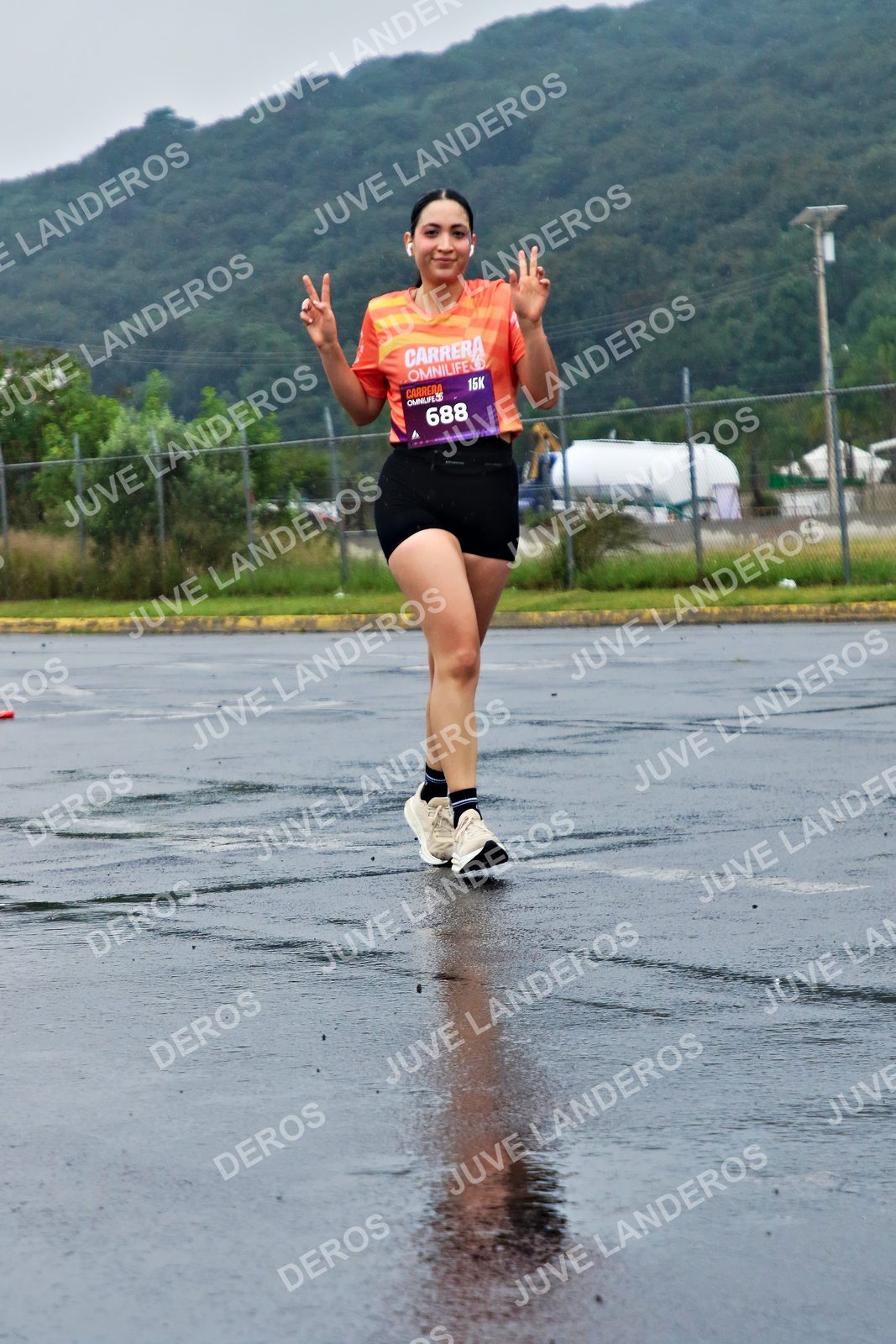 Foto de la CARRERA OMNILIFE GUADALAJARA en Estadio Akron, Zapopan a las 08:06 · dorsal 688