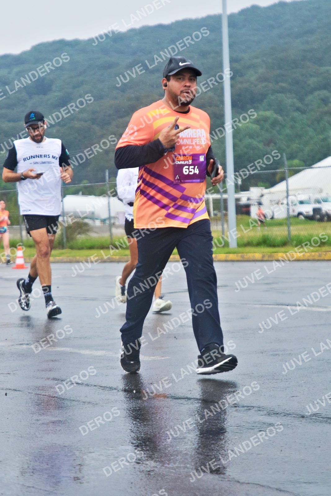 Foto de la CARRERA OMNILIFE GUADALAJARA en Estadio Akron, Zapopan a las 07:55 · dorsal 654