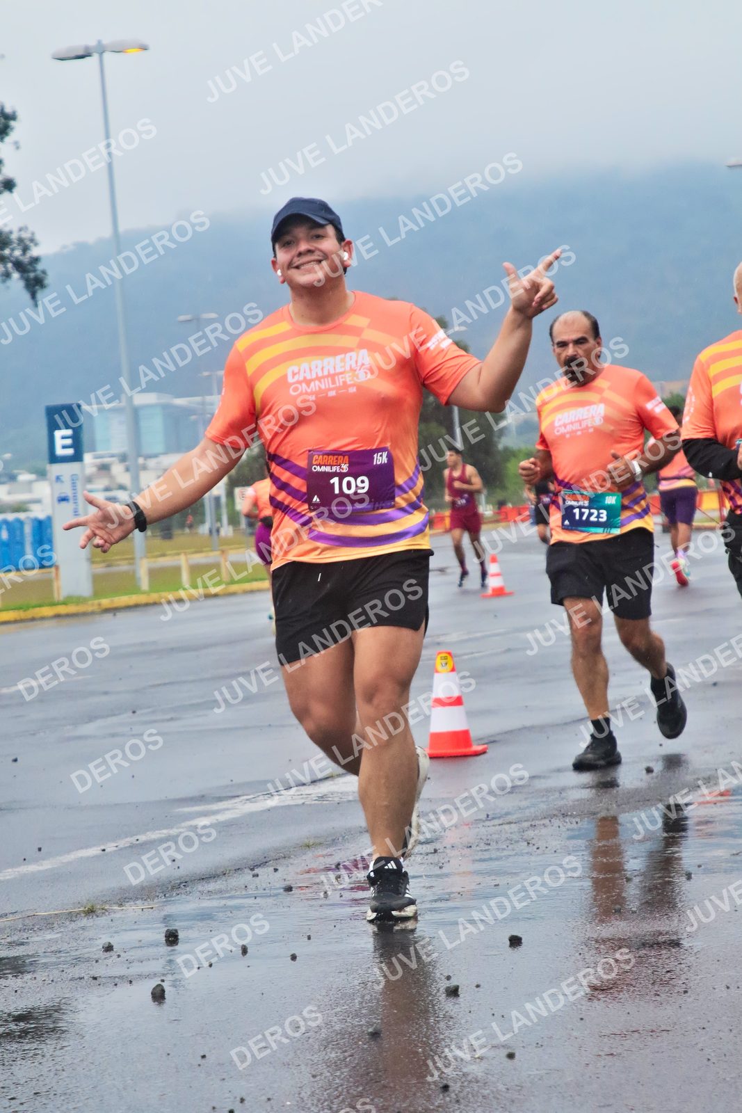 Foto de la CARRERA OMNILIFE GUADALAJARA en Estadio Akron, Zapopan a las 07:47 · dorsal 109, 1723