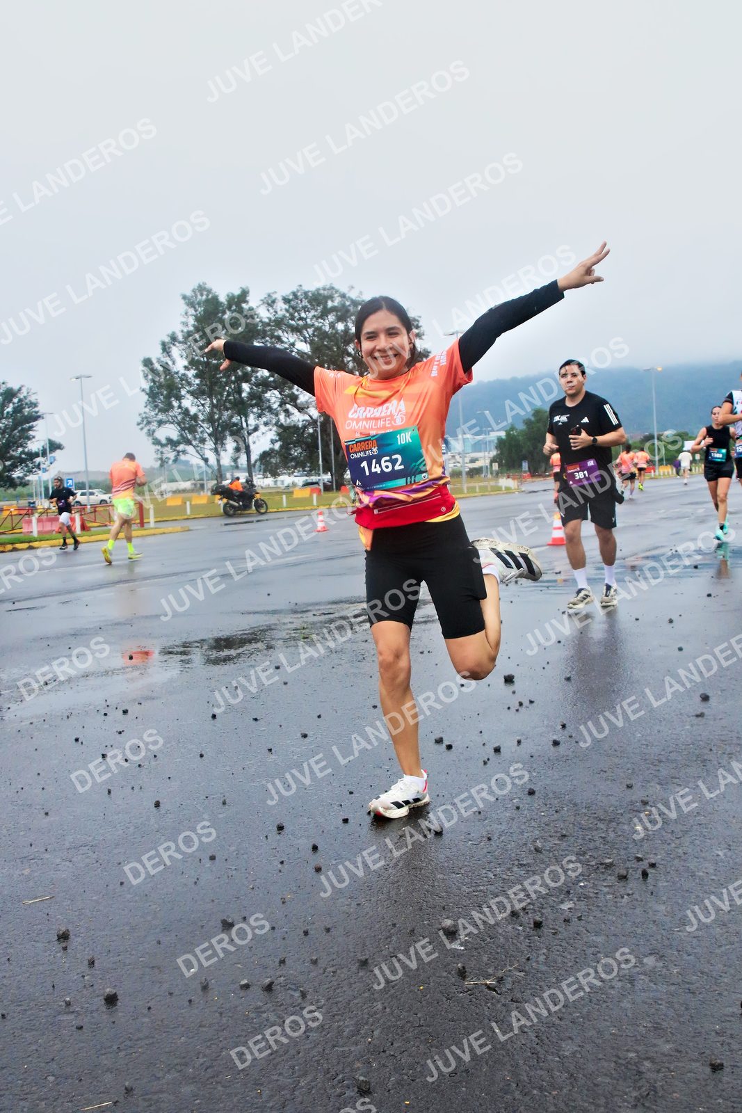 Foto de la CARRERA OMNILIFE GUADALAJARA en Estadio Akron, Zapopan a las 07:40 · dorsal 1462, 381