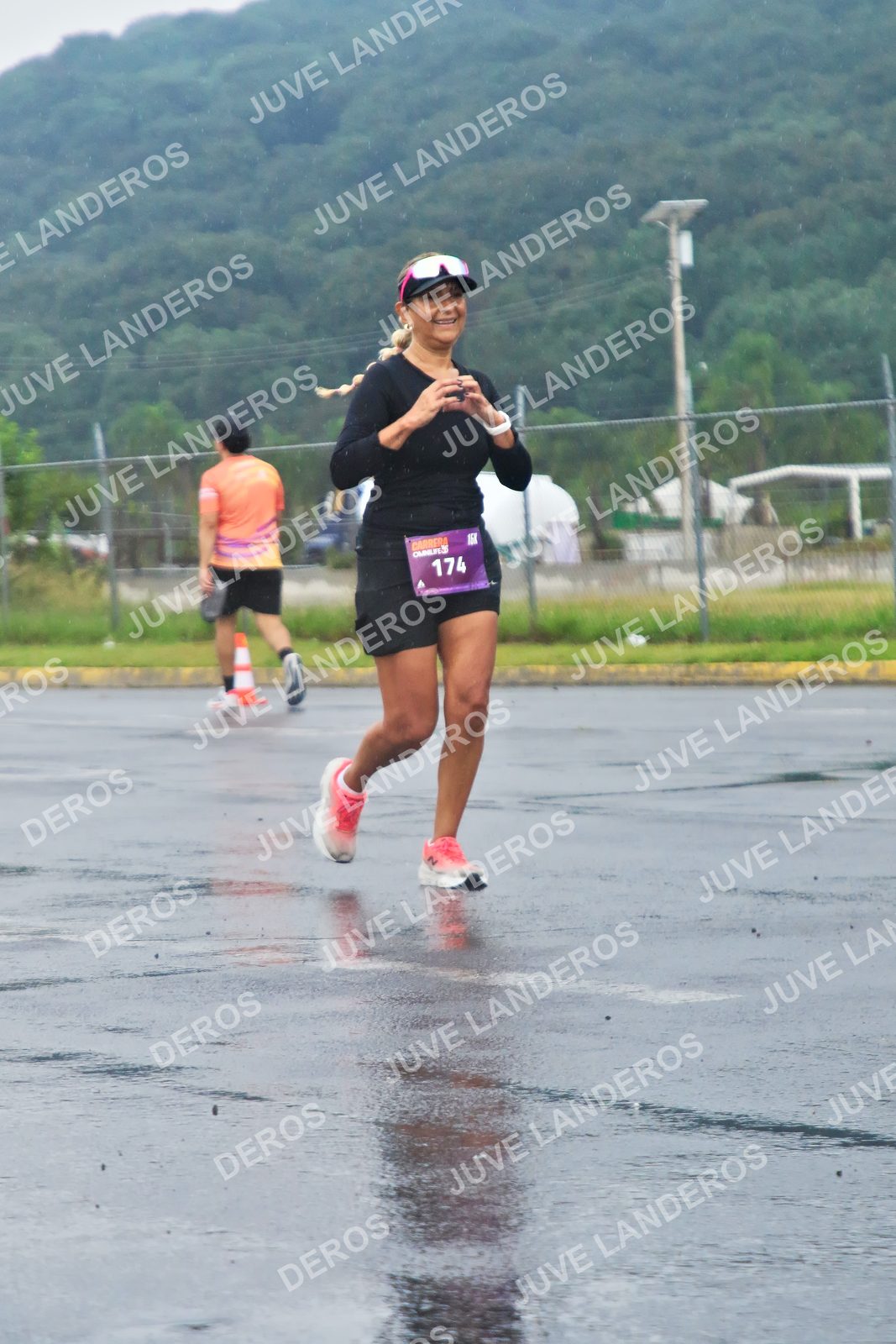 Foto de la CARRERA OMNILIFE GUADALAJARA en Estadio Akron, Zapopan a las 08:02 · dorsal 174