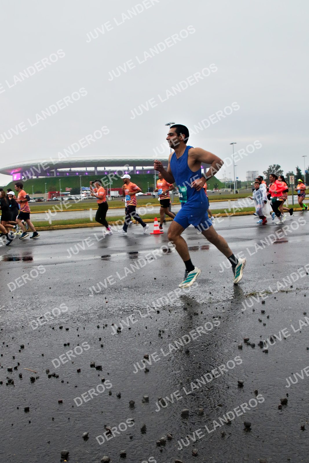 Foto de la CARRERA OMNILIFE GUADALAJARA en Estadio Akron, Zapopan a las 07:26 · dorsal 84